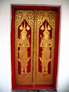 discrete love on a Chaing Mai temple door
