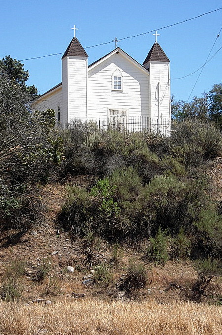 Foxen chapel at entrance to Sisquoc property