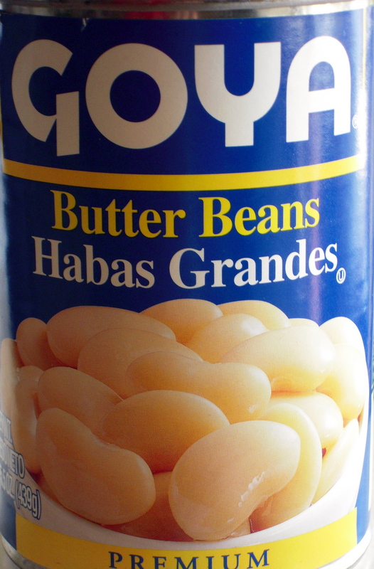 can of Goya brand habas grandes